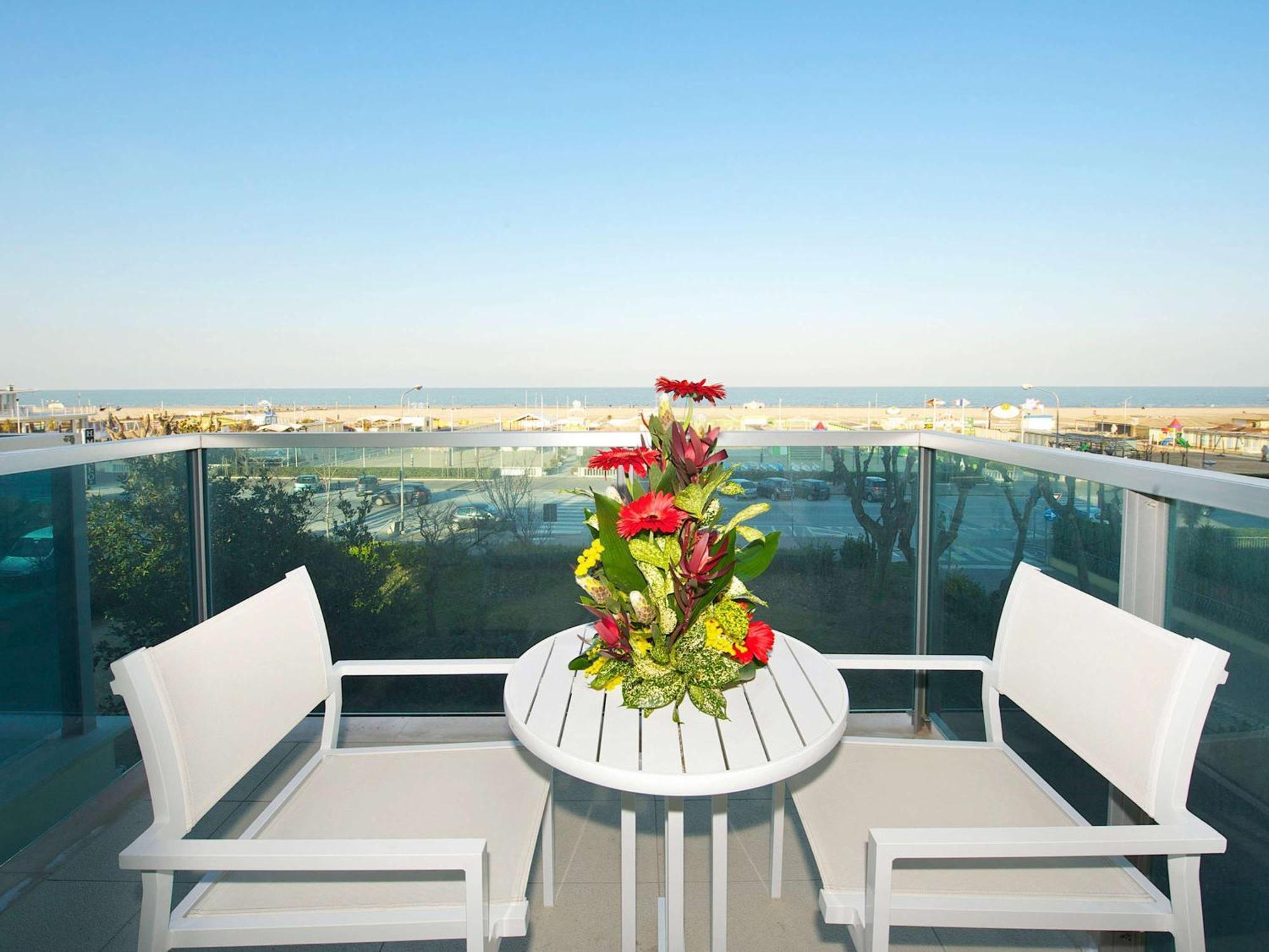 Mercure Hotel Rimini Artis Exteriör bild