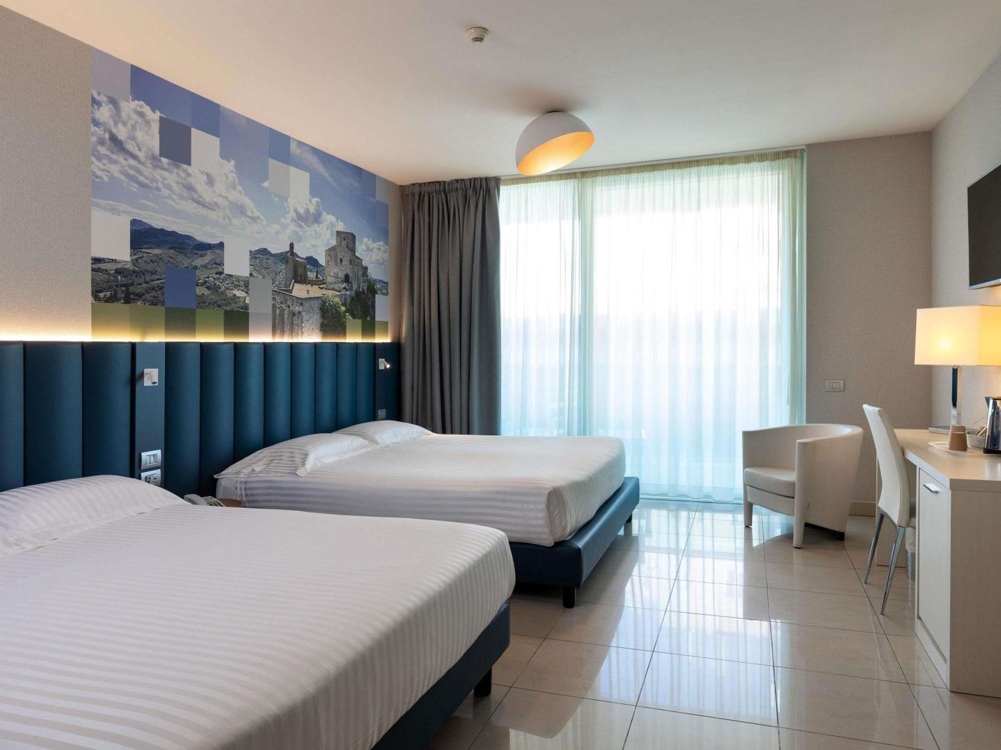 Mercure Hotel Rimini Artis Exteriör bild