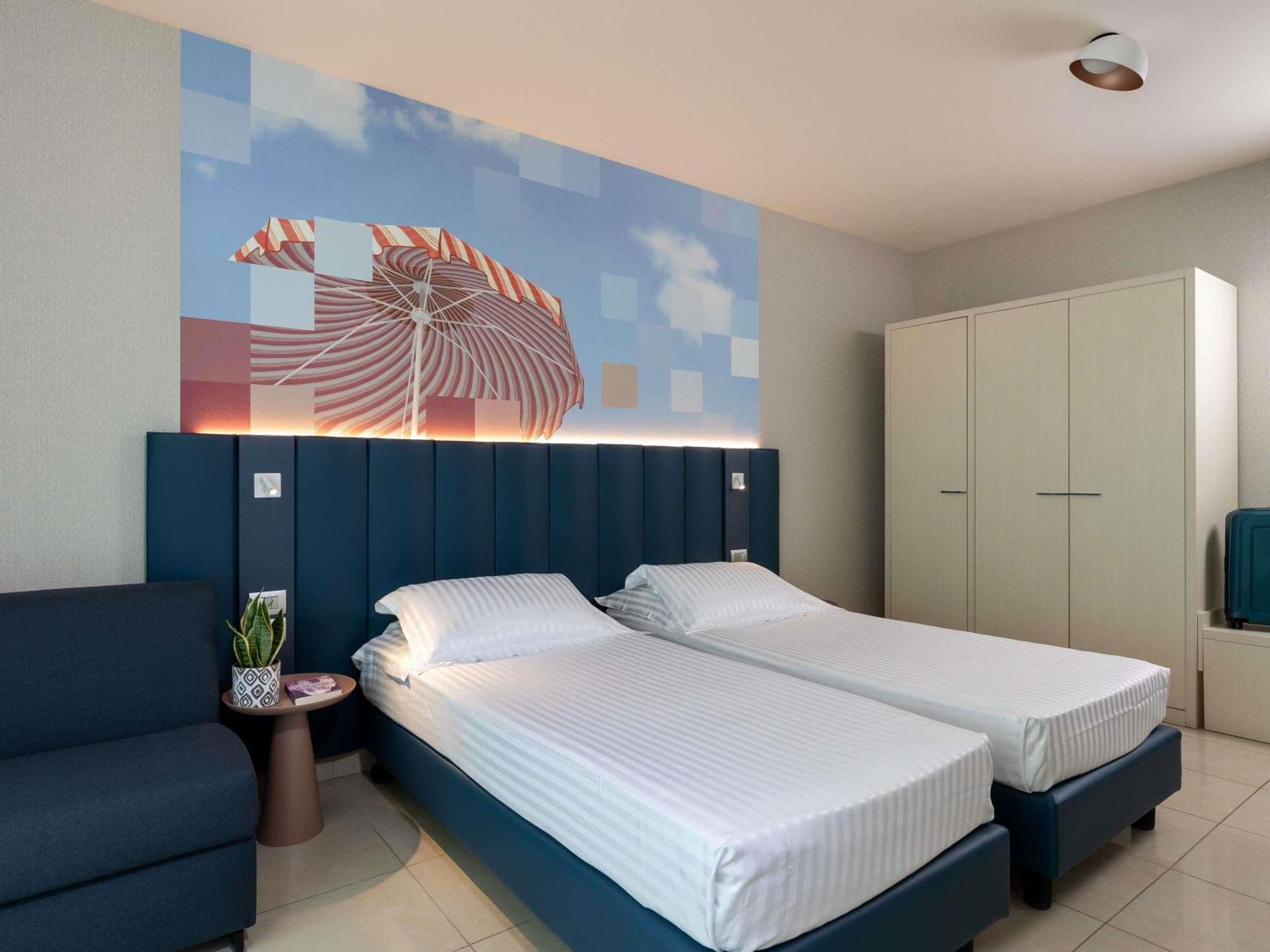 Mercure Hotel Rimini Artis Exteriör bild
