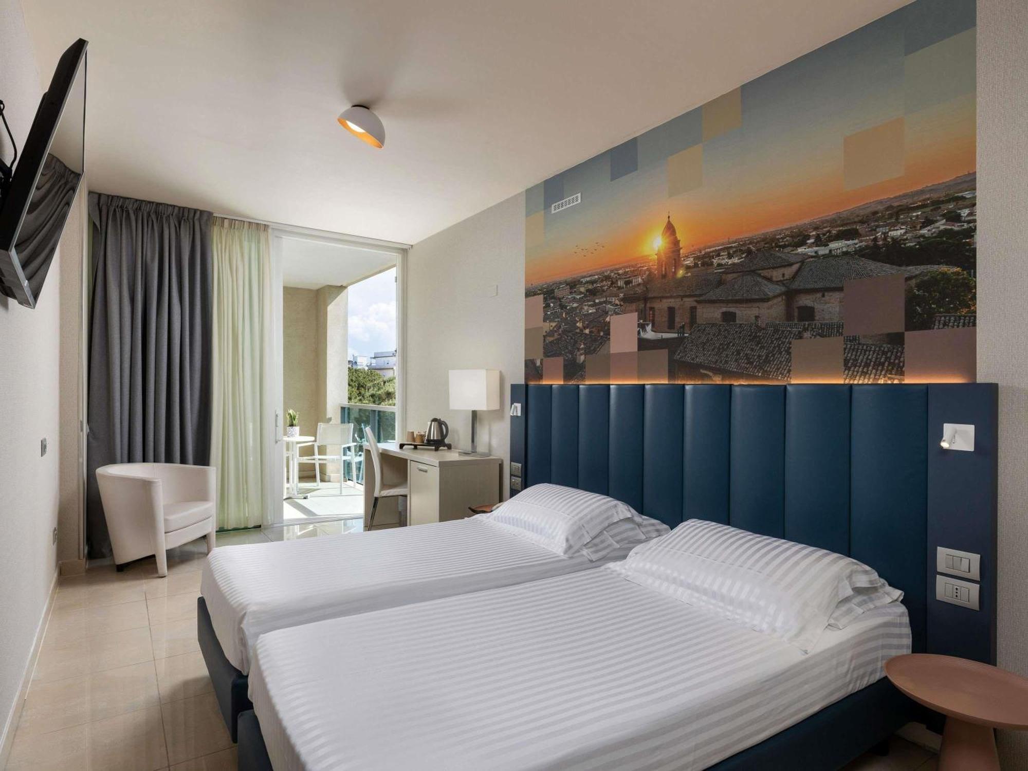 Mercure Hotel Rimini Artis Exteriör bild